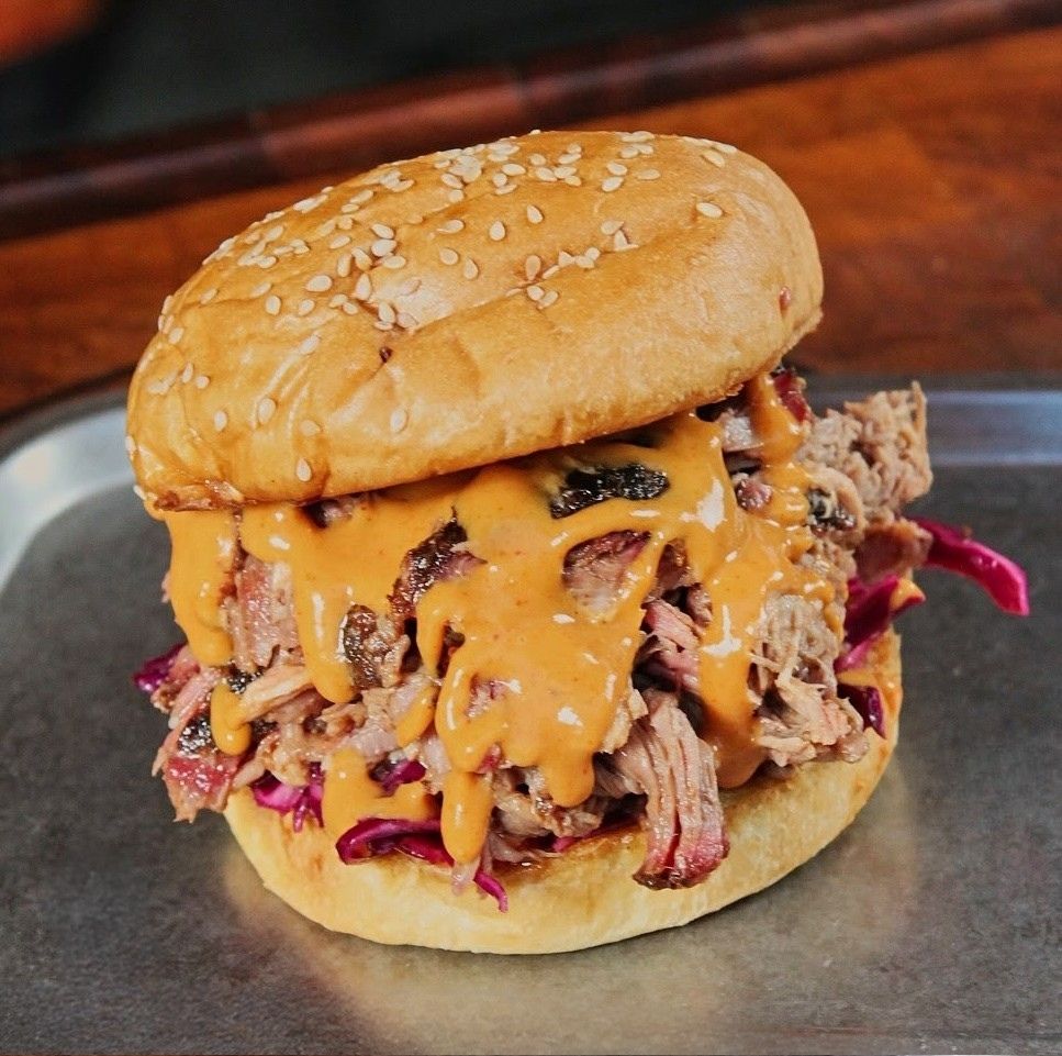 Il panino con il pulled pork e la salsa perfetta